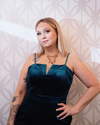 Image of Amanda Lura, Associate